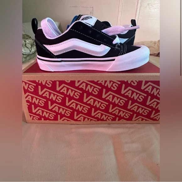 NIB VANS Knu Skool Sneakers - Picture 3 of 5